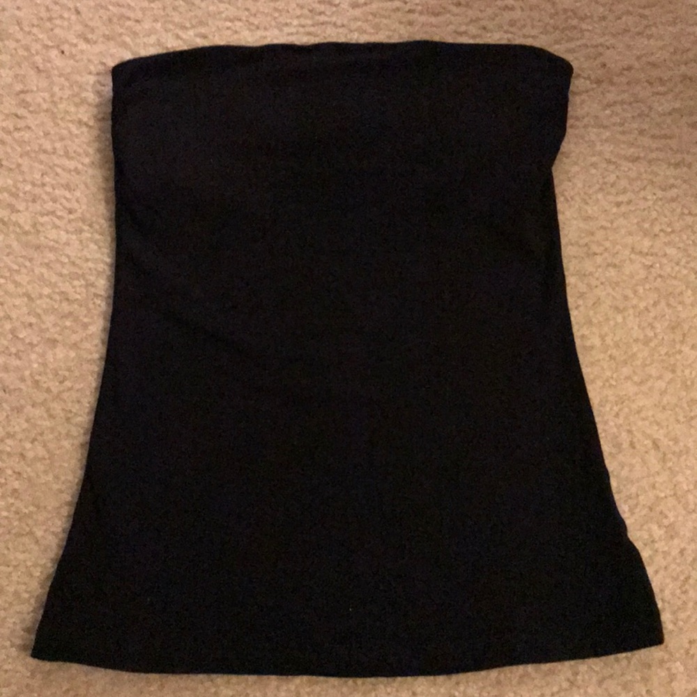 Tube top (black) from H&M. Never worn. Tag on.